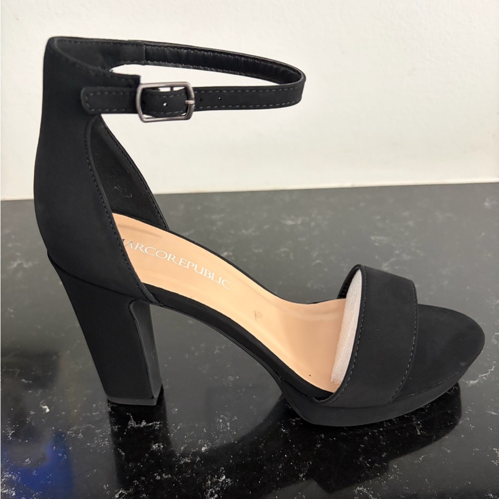 BRAND NEW Marc Republic Black Ankle-Strap Block Heel Sandals